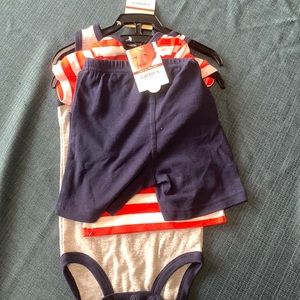 Carter’s 3 piece set - 18 month clothing